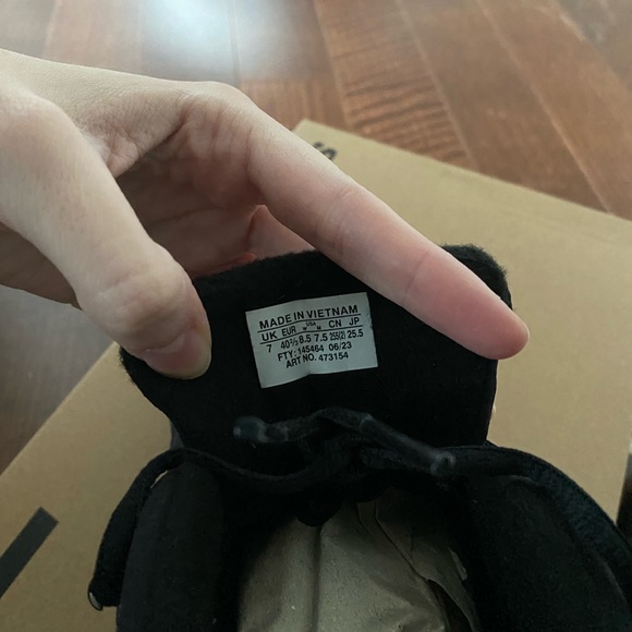 Salomon Shelter CSWP boots in Black - Picture 4 of 4